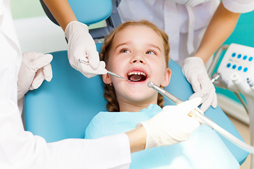 Child at dentist for appointment